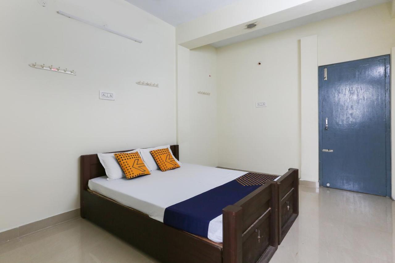Spot On 63050 Kag Rooms Gūduvāncheri Dış mekan fotoğraf