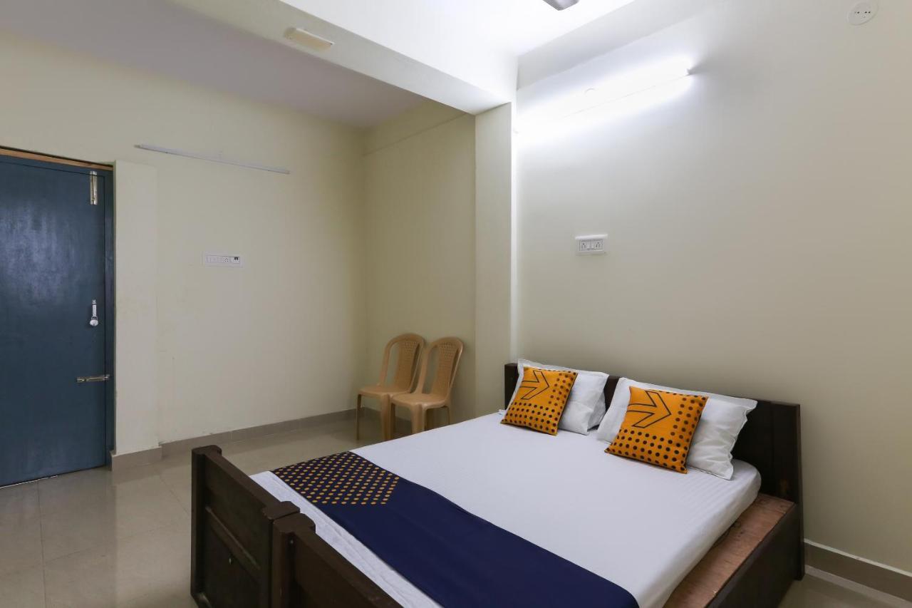 Spot On 63050 Kag Rooms Gūduvāncheri Dış mekan fotoğraf