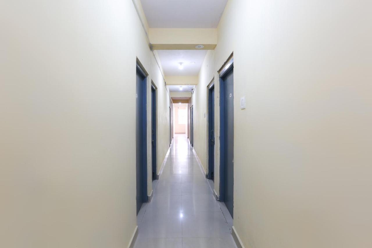 Spot On 63050 Kag Rooms Gūduvāncheri Dış mekan fotoğraf